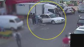 차 훔치고, 차에 있던 카드 쓰려던 50대…도주 시도에 경찰 '삼단봉 제압'
