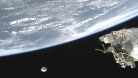 스타십, 지구궤도 비행 후 귀환…스타라이너는 '도킹' 성공