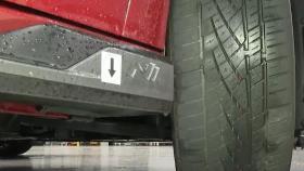 빗길 교통사고 치사율 높은데…마모 타이어는 더 위험 '제동거리 2배'