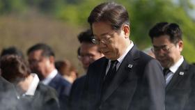 이재명, 첫 행보로 이승만·박정희·박태준 참배 '우클릭'…