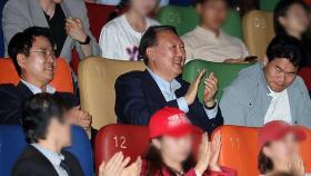 尹 '부정선거' 영화 관람에 국민의힘서 