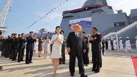 김정은에 굴욕 안긴 北 구축함, 22일 만에 진수식…정상 작동 여부는 '아직'