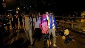 홍콩 경찰, 시위대 '최후 보루' 이공대 봉쇄…탈출시도 이어져