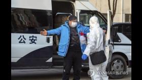 중국 신종코로나 환자, '우한 방문' 숨기고 의료진 30여명 접촉