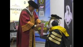 말레이 대학, 코로나 사태로 '로봇' 대리 졸업식 제안