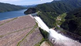 [속보] 소양강댐 제한수위 초과…오후 3시 3년만에 수문 개방