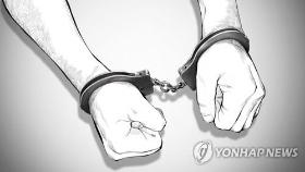 끼어들기 단속 경찰관 매달고 도주…30대 운전자 검거