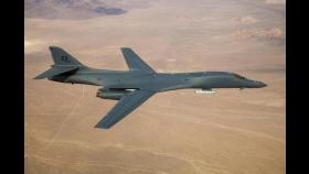 미국 B-1B 폭격기에 장거리 공대지 미사일 '재즘' 첫 장착