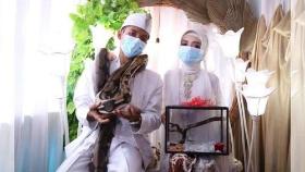 결혼지참금이 뱀?…인도네시아 파충류 동호회 커플의 이색 혼인