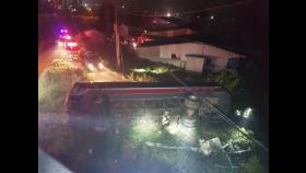 정읍서 관광버스 다리 아래로 추락 …운전사 1명 부상
