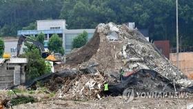 '붕괴 참사' 조합장 분양권 로비했나…수사 확대 필요성 제기