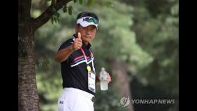 PGA 투어 첫 우승 이후 19년 만에 시니어 무대도 제패한 최경주