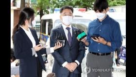 [1보] 화천대유 대주주 김만배 경찰 출석