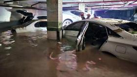 [태풍 힌남노] 급박했던 침수 상황 보여준 아수라장 지하주차장