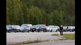 러 국경에 늘어선 차량…핀란드 