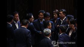 민주, 당대표·원내대표 부재 속 최고위…당 수습방안 논의