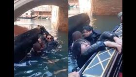 베네치아서 中관광객들 곤돌라 뱃사공 지시 어겼다가 풍덩