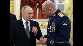 푸틴, 참전 군인 앞에서 대선출마 선언…