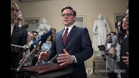 우크라 등 지원안 美하원통과 중심에 '친트럼프' 존슨 의장