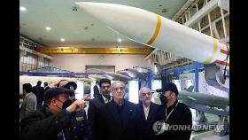 이란, 신형 중거리 미사일 공개…이스라엘 사정권 위협