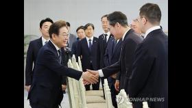 李대통령 만난 이재용 