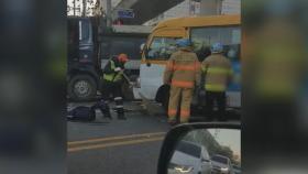 의정부 교차로서 버스·트럭 추돌…16명 부상