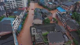 재확산 비상 걸린 중국…홍수까지 겹쳐 '이중고'
