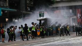 홍콩보안법 위반 혐의 9명 등 300여명 체포