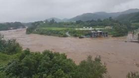 700mm 폭우가 할퀸 철원…모처럼 비그치자 복구작업 박차