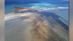 모리셔스 해안에 일본 선박 좌초…기름 유출 비상