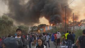 그리스 난민캠프 화재 사건 방화 용의자들 체포