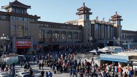 중국 내일부터 8일간 황금연휴…6억명 이동에 방역 비상