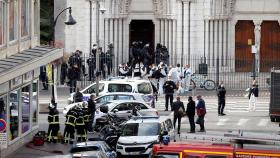 프랑스 니스서 또 흉기 테러…최소 3명 사망, 1명은 참수
