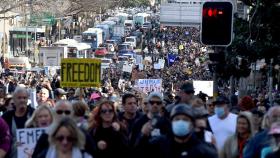 델타 변이 확산하는 호주서 봉쇄령 항의 대규모 시위