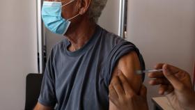 이스라엘, 60세 이상 고령자에 코로나19 백신 '3차 접종'