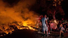 터키 남서부 수일째 대규모 산불…최소 8명 사망·이재민 수천명