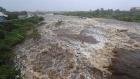 태풍 '찬투' 제주 남해상 통과…한라산 1,200mm 폭우