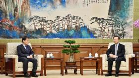 중국 외교사령탑, 남북대사 한달 간격 잇단 만남…배경은