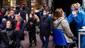 유럽 절반 오미크론 감염…코로나 최다 3개국도 뚫려