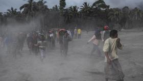 인니 자바섬 화산 분화…13명 사망·90여명 부상