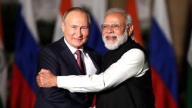 인도의 '줄타기 외교'…'쿼드' 일원인데 러시아와 밀착