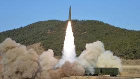 북한, 어제 열차서 '북한판 이스칸데르' 2발 발사