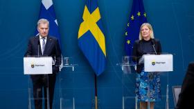 스웨덴·핀란드, 같은날 나토 가입신청서 서명…
