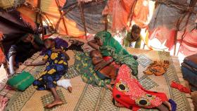 우크라 사태 속 배곯아 숨지는 소말리아 아이들…2011년 재앙 다시?