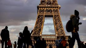 '프랑스 상징' 에펠탑 부식 심각…기밀 보고서 유출