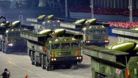 대담해진 북한…미 핵항모·부통령 면전서 미사일 도발