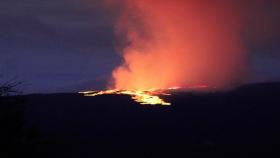 세계 최대 하와이 활화산 분화 시작…정상부 용암 분출