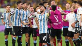 '메시 토너먼트 첫 골' 아르헨티나 8강행…네덜란드와 격돌