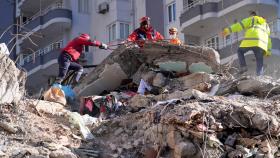튀르키예 지진 사망 5천 명↑…수색·구조 총력