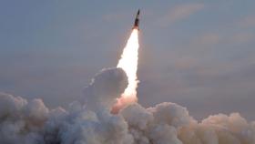 북, 동해상 단거리 탄도미사일 2발…상륙훈련·미 항모에 반발